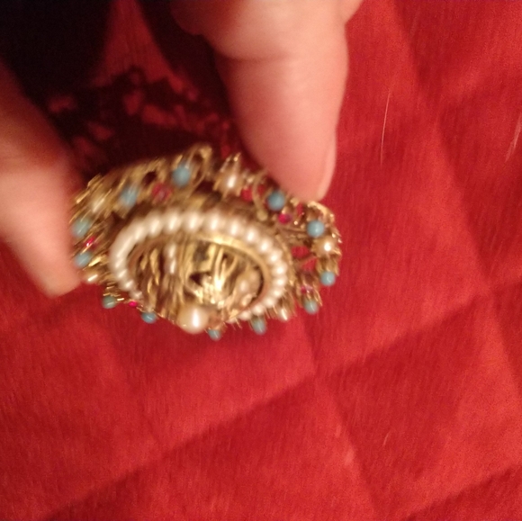 Vtg BSK Brooch Faux Pearl Turquoise Stones Round Shape Estate Find - Picture 3 of 13